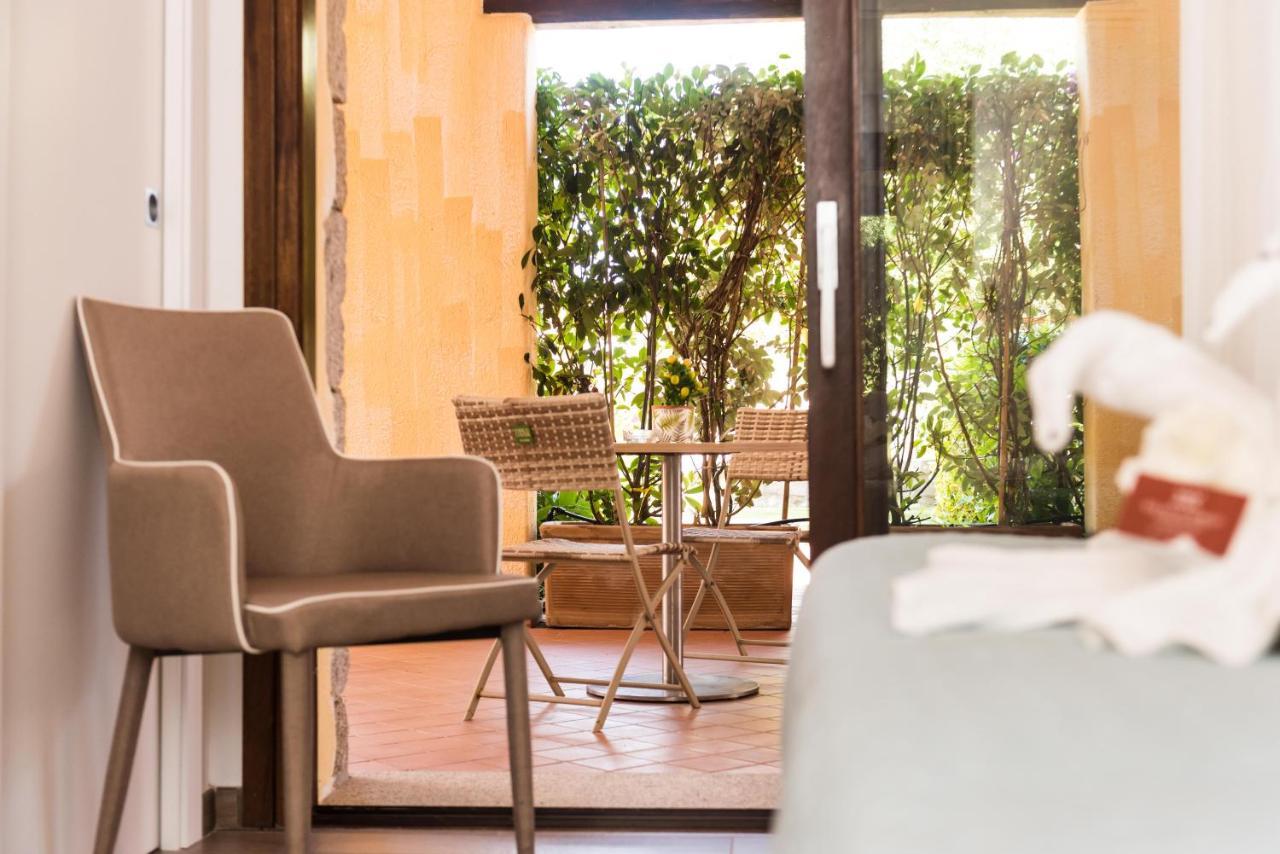 Relais Del Borgo- Domo Hotel Porto San Paolo  Luaran gambar