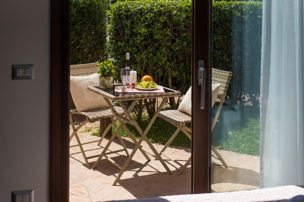 Relais Del Borgo- Domo Hotel Porto San Paolo  Luaran gambar