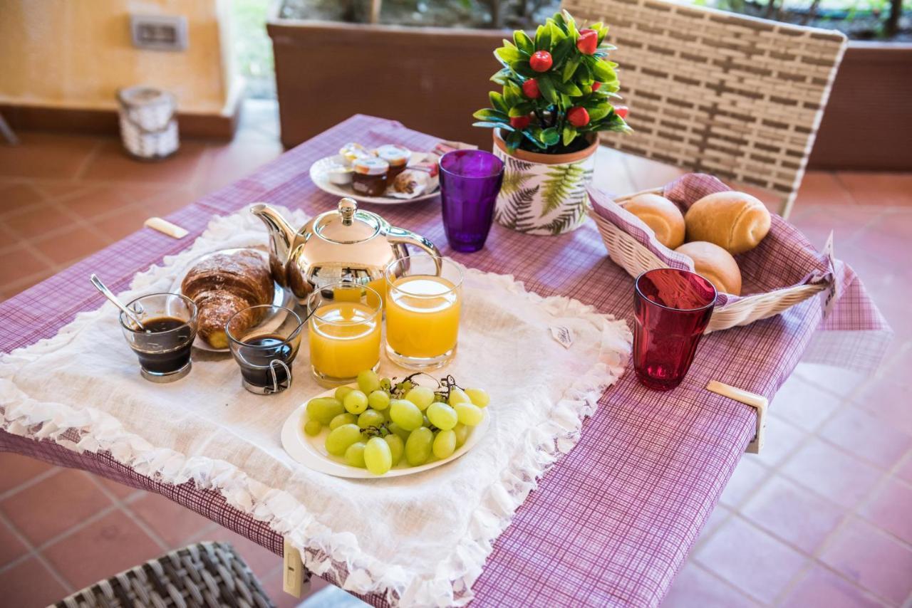 Relais Del Borgo- Domo Hotel Porto San Paolo  Luaran gambar